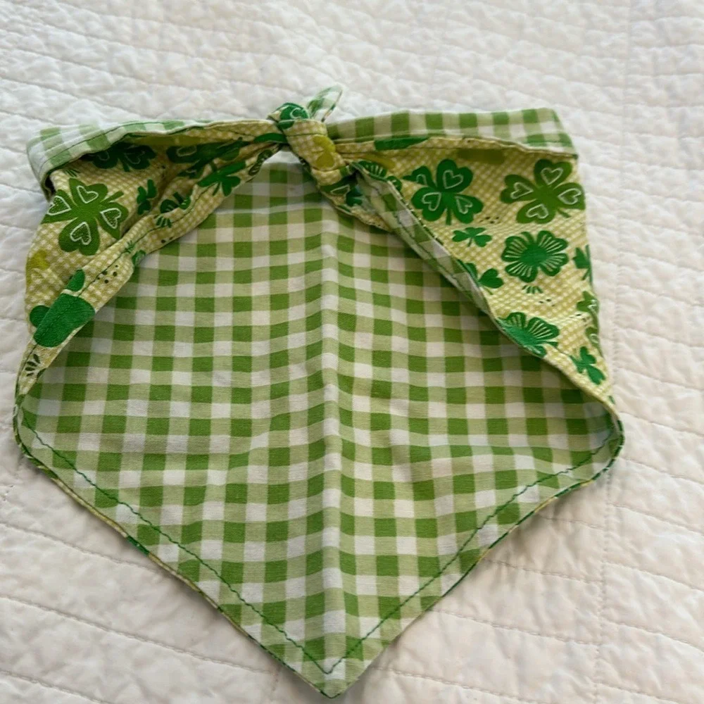 Handmade Reversible St Patricks Day Dog Bandana Shamrock Gingham Green‎ Medium